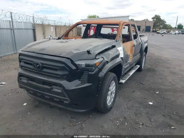 3TMLB5JN4SM177228 — 2025 Toyota Tacoma SR5, фото 2 с аукциона IAAI 30.09.2026, Полный пожар