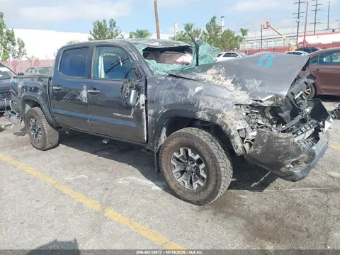 3TMCZ5AN8GM036732 — 2016 Toyota Tacoma Trd Off Road, Опрокидывание (Rollover), фото до ремонта