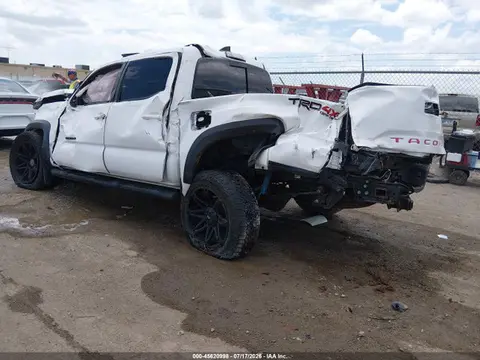 2017 Toyota Tacoma Trd Off Road VIN 3TMCZ5AN9HM047109 фото 3