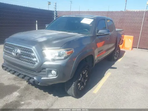 2017 Toyota Tacoma Trd Off Road VIN 3TMAZ5CN5HM050965 фото 2