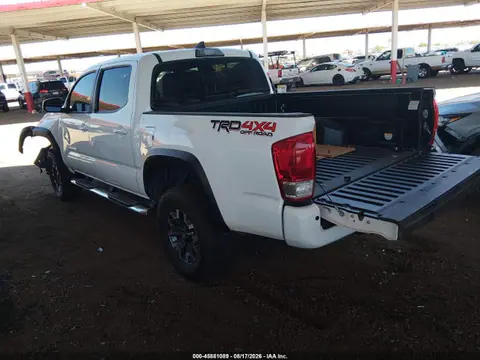 2017 Toyota Tacoma Trd Off Road VIN 5TFCZ5AN2HX116541 фото 3