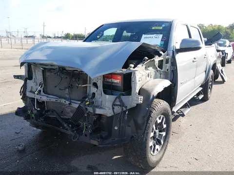 2018 Toyota Tacoma Trd Off Road VIN 3TMCZ5AN3JM187968 фото 2