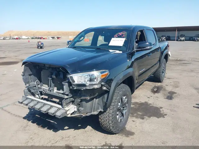 5TFCZ5AN6JX123353 — 2018 Toyota Tacoma Trd Off Road, фото 2 с аукциона IAAI 14.10.2026, Передняя часть справа