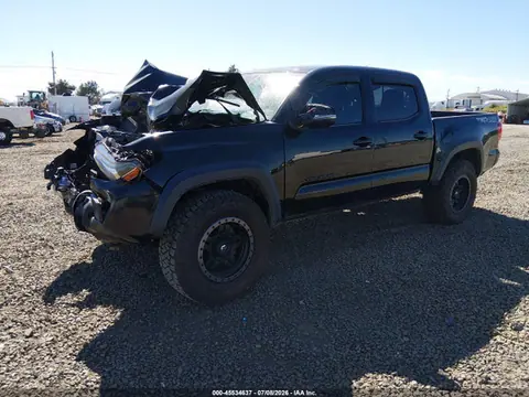 2019 Toyota Tacoma Trd Off Road VIN 3TMCZ5AN5KM228621 фото 2