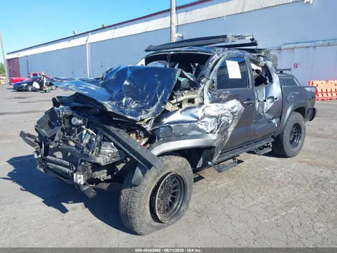 2022 Toyota Tacoma Trd Off Road VIN 3TMCZ5AN3NM503729 фото 2