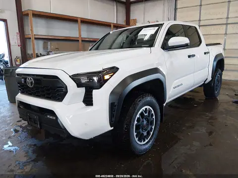 2024 Toyota Tacoma Trd Off Road VIN 3TMLB5JN4RM008935 фото 2