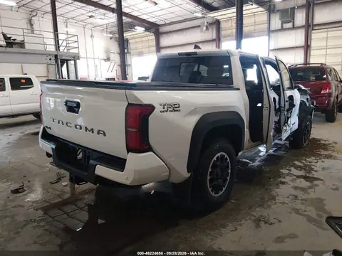 2024 Toyota Tacoma Trd Off Road VIN 3TMLB5JN4RM008935 фото 4
