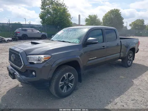 2018 Toyota Tacoma Trd Sport VIN 3TMDZ5BNXJM037780 фото 2