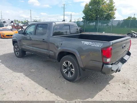 2018 Toyota Tacoma Trd Sport VIN 3TMDZ5BNXJM037780 фото 3