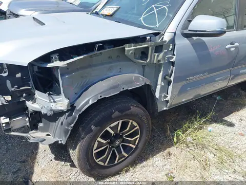 2021 Toyota Tacoma Trd Sport VIN 5TFAZ5CN3MX116188 фото 2