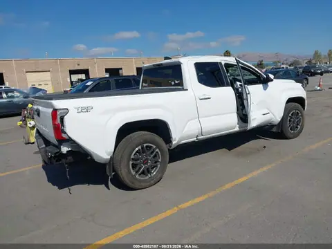 2024 Toyota Tacoma Trd Sport VIN 3TMLB5FN8RM017131 фото 4