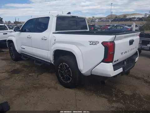 2024 Toyota Tacoma Trd Sport VIN 3TMLB5JN2RM051248 фото 3