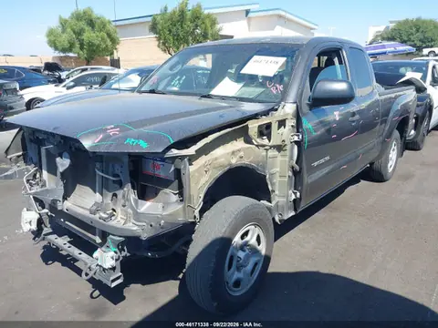 2015 Toyota Tacoma VIN 5TFTX4CN4FX059768 фото 2