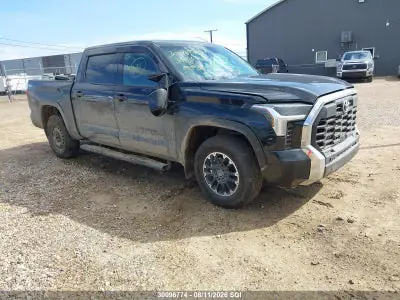 5TFLA5DB8TX364813 — 2026 Toyota Tundra Crewmax SR/Crewmax SR5, Угон (Theft), фото до ремонта
