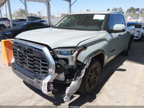 2022 Toyota Tundra Limited VIN 5TFJA5AB4NX012391 фото 2