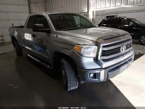 5TFCY5F15FX018528 — 2015 Toyota Tundra SR5 5.7L V8, Левый бок (Left Side), фото до ремонта