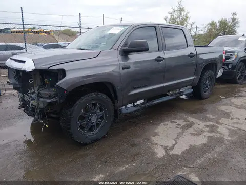 2017 Toyota Tundra Sr5 5.7l V8 VIN 5TFDW5F15HX627874 фото 2