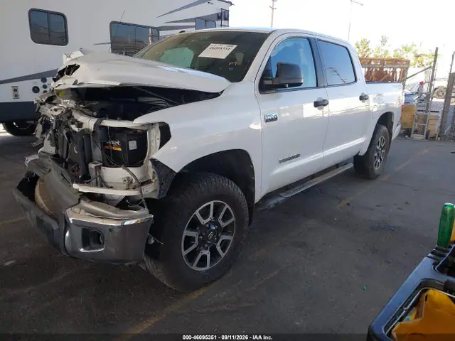 2018 Toyota Tundra Sr5 5.7l V8 VIN 5TFEY5F16JX235796 фото 2
