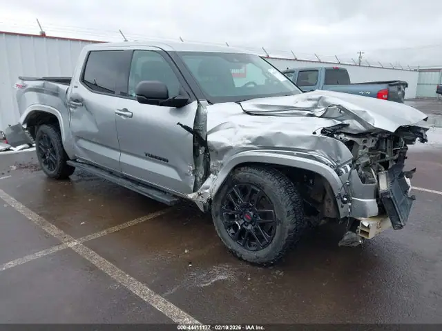 5TFLA5DB5NX049468 — 2022 Toyota Tundra SR5, Правый бок (Right Side), фото до ремонта
