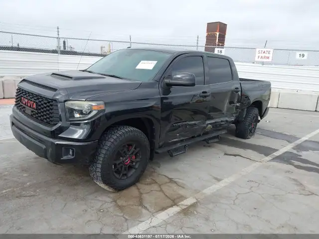 5TFDY5F10KX816773 — 2019 Toyota Tundra Trd Pro 5.7L V8, фото 2 с аукциона IAAI 14.10.2026, Левый бок