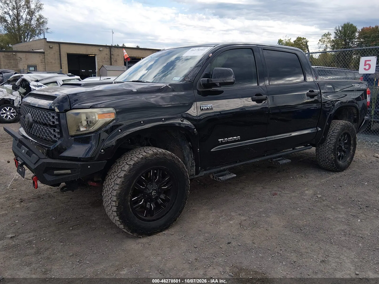 2018 Toyota Tundra Sr5 5.7L V8 VIN 5TFDW5F1XJX706947 фото 7
