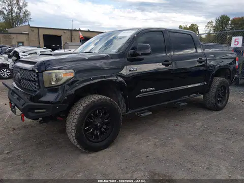 5TFDW5F1XJX706947 — 2018 Toyota Tundra, Передняя часть, фото до ремонта
