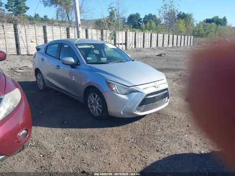 3MYDLBYV8HY169982 — 2017 Toyota Yaris IA, Задняя часть (Rear), фото до ремонта