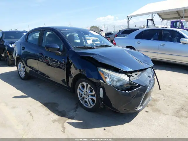 3MYDLBYV4HY162639 Toyota Yaris IA 2017 — повреждение Передняя часть, фото до ремонта