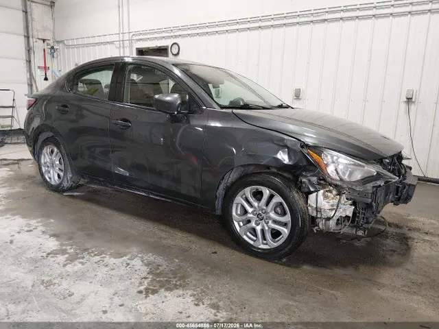 2018 Toyota YARIS IA VIN 3MYDLBYV4JY328924 фото 1