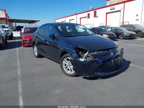 3MYDLBYV1JY310123 — 2018 Toyota Yaris IA, Передняя часть (Front End), фото до ремонта