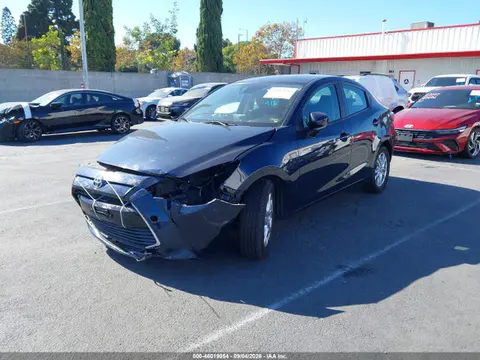 2018 Toyota YARIS IA VIN 3MYDLBYV1JY310123 фото 2