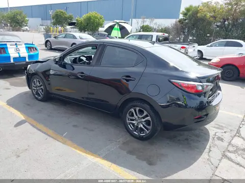 2019 Toyota YARIS LE VIN 3MYDLBYV6KY513865 фото 3