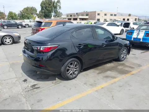 2019 Toyota YARIS LE VIN 3MYDLBYV6KY513865 фото 4