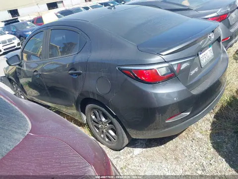 2019 Toyota YARIS LE VIN 3MYDLBYV3KY523592 фото 3