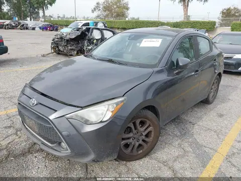 2020 Toyota YARIS LE VIN 3MYDLBYVXLY707641 фото 2