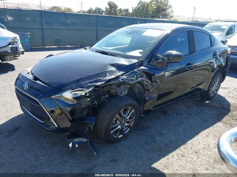 2020 Toyota YARIS LE VIN 3MYDLBYV1LY715966 фото 2