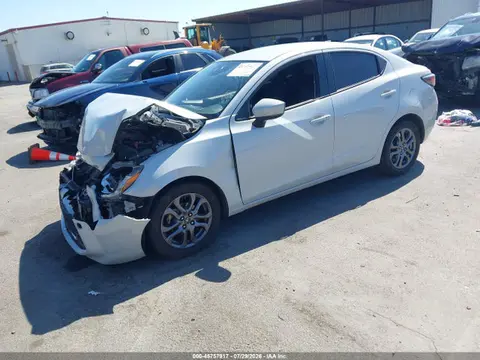 2019 Toyota Yaris Xle VIN 3MYDLBYV0KY507110 фото 2
