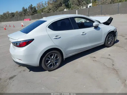 2019 Toyota Yaris Xle VIN 3MYDLBYV0KY507110 фото 4