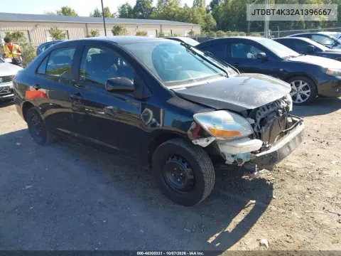 JTDBT4K32A1396667 — 2010 Toyota Yaris, Передняя часть, фото до ремонта