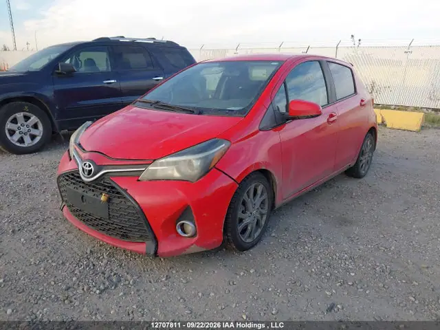 VNKKTUD38FA031762 — 2015 Toyota Yaris, фото 2 с аукциона IAAI 13.10.2026, Передняя часть