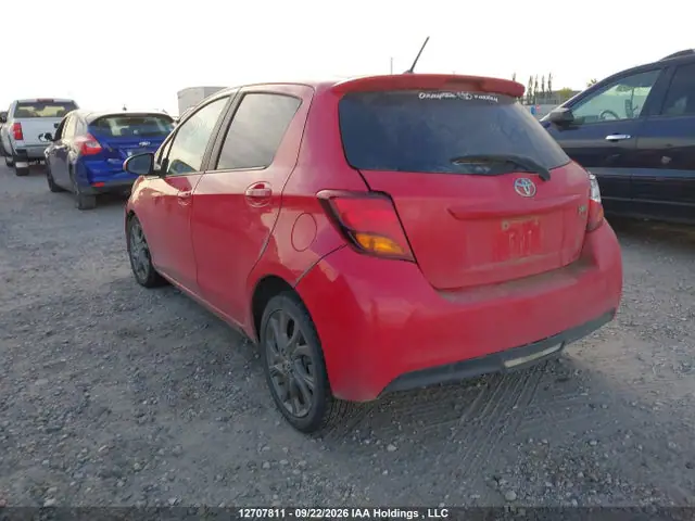 VNKKTUD38FA031762 — 2015 Toyota Yaris, фото 3 с аукциона IAAI 13.10.2026, Передняя часть