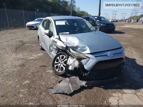3MYDLBYV7JY317822 — 2018 Toyota Yaris, Неизвестные повреждения, фото до ремонта