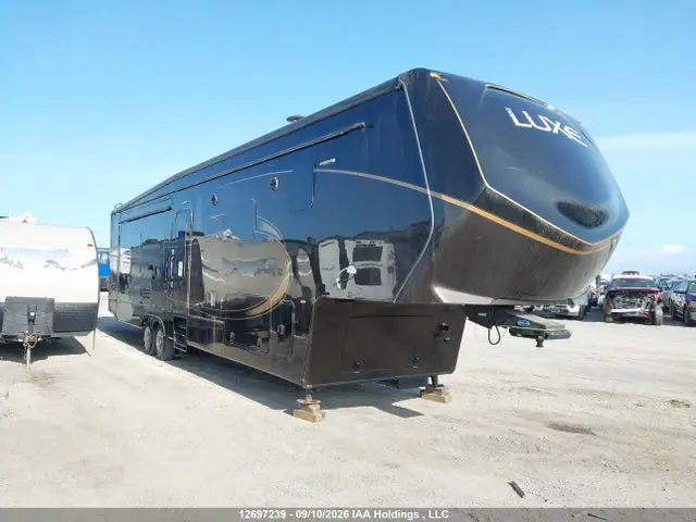 1A9A2EM2XGA910633 Trailer Luxe 39FB Luxe 39FB 2016 — повреждение Изъят кредитором, фото до ремонта
