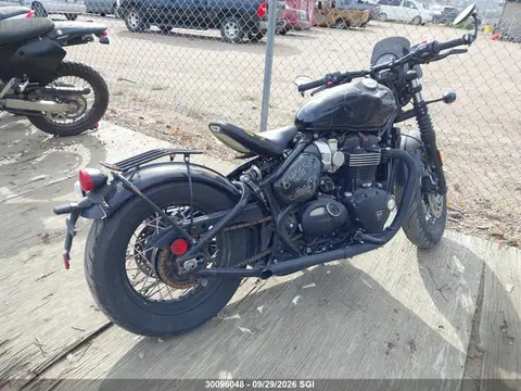 2018 Triumph Motorcycle Bonneville Bobber Black VIN SMTD53HL8JT874018 фото 4