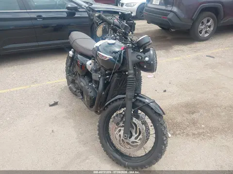 SMTD40HL8JT864252 — 2018 Triumph Motorcycle Bonneville T120/Black, Правый бок (Right Side), фото до ремонта