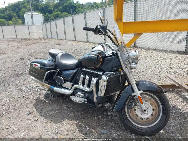 SMTC06LR4FJ663750 — 2015 Triumph Motorcycle Rocket Iii Touring Abs, Передняя часть (Front End), фото до ремонта