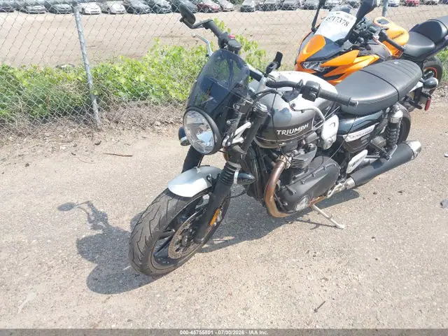 SMTD54HFXKT933636 — 2019 Triumph Motorcycle Speed Twin, фото 2 с аукциона IAAI 29.09.2026, Передняя часть