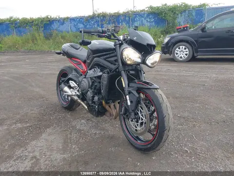 SMTA434DXKT914718 — 2019 Triumph Motorcycle Street Triple R, Правый бок (Right Side), фото до ремонта