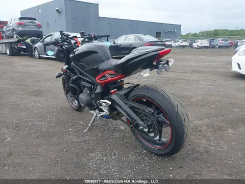 2019 Triumph Motorcycle Street Triple R VIN SMTA434DXKT914718 фото 3