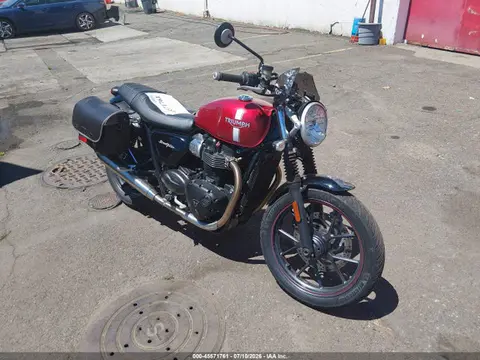 SMTD31GN6GT742414 — 2016 Triumph Motorcycle Street Twin, Передняя часть (Front End), фото до ремонта
